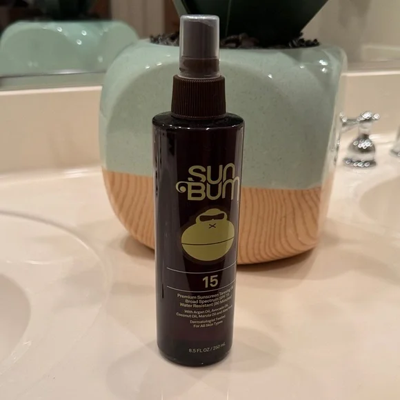 Sun Bum Tanning Oil NWT SPF or Classic Sun Care - Picture 2 of 4